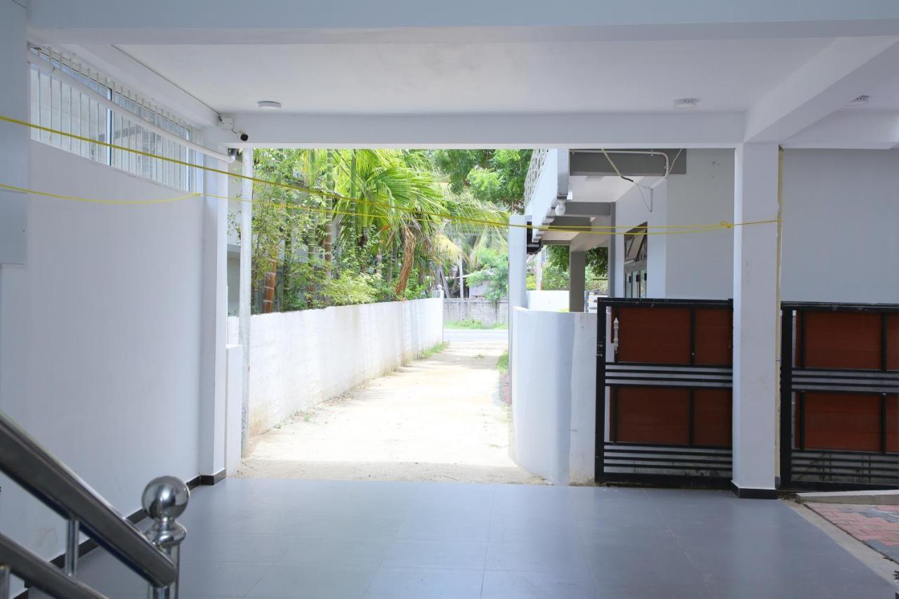 Hotel Cedar Jaffna Exterior photo