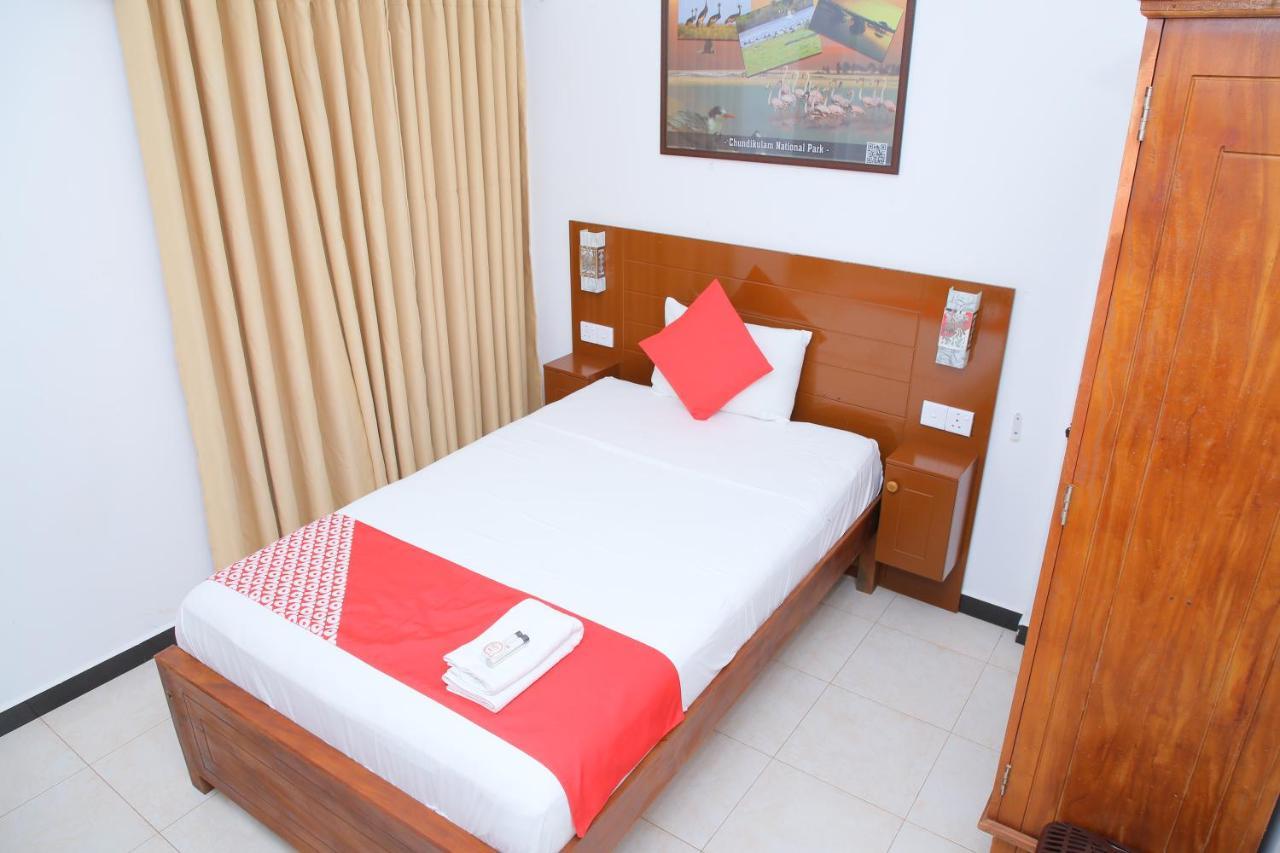 Hotel Cedar Jaffna Exterior photo