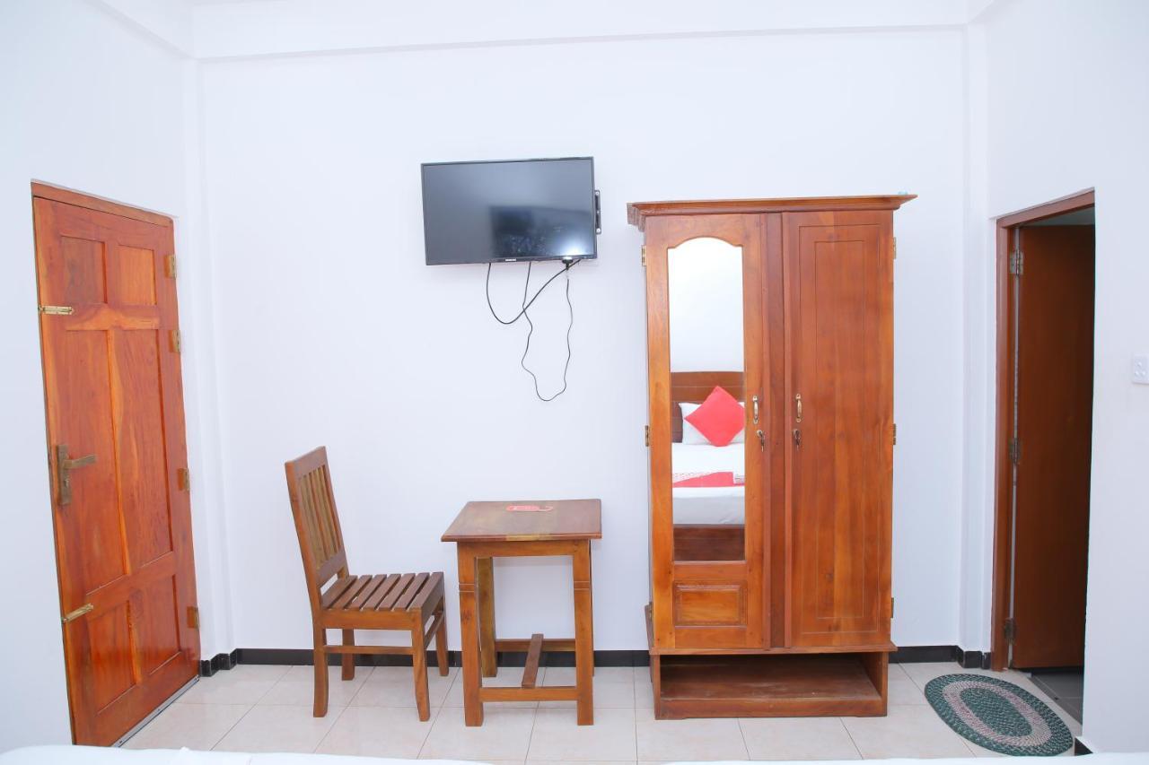 Hotel Cedar Jaffna Exterior photo